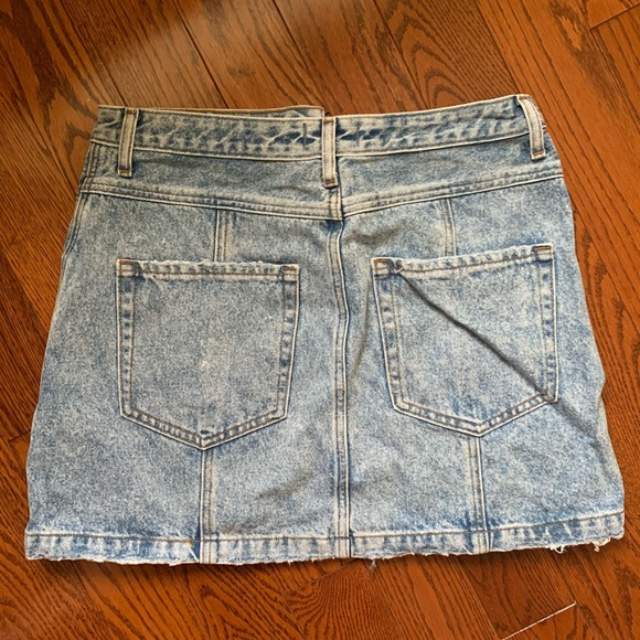 Abercrombie women’s denim skirt/Size 30 - Picture 2 of 3